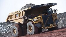 797F naudoja mechaninę sistemą &ndash; Cat C175-20 per 7 laipsnių transmisiją suka ratus, o ne tarnauja kaip generatorius. (Caterpillar nuotrauka)