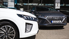 &bdquo;Hyundai&ldquo; elektromobiliai ir hibridai: Kona ir Ioniq
