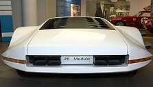 Galinė Ferrari Modulo dalis. Tik pažiūrėkite į &scaron;ias formas! (Morio, Wikimedia(CC BY-SA 3.0)