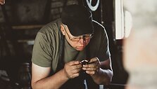 Vitoldas Milius užsuko pas amatininką Rigimantą Stanaitį