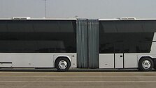 Paskutinis Jumbocruiser buvo kitoks &ndash; jų variklis buvo gale. (Wikimedia)