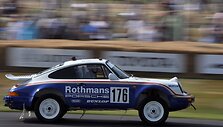 Dakaro raliui ruo&scaron;tas 911 buvo labai greitas ir ant kelio, ir bekelėje. (Morio, Wikimedia(CC BY-SA 2.0)