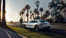 &bdquo;Porsche Taycan Cross Turismo&ldquo;