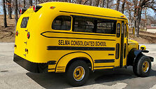 Patobulintas autobusiukas &bdquo;Dodge Power Wagon&ldquo; 