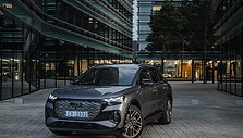 Elektromobilis Audi Q4 e-tron