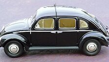 Rometsch Taxi modeliukas &ndash; vienas i&scaron; retų keturdurių Vabalų. (Andrew Bone, Wikimedia(CC BY 2.0)
