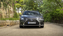 Atnaujintas &bdquo;Lexus ES 300h&ldquo;