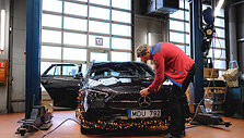 C klasės &bdquo;Mercedes-Benz&ldquo; kėbulą papuo&scaron;ė net 2968 lemputėmis