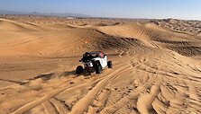 Rokas Baciu&scaron;ka Dubajuje treniravosi su motobagiu