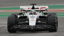Formulės 1 &bdquo;Haas&ldquo; komandos automobiliai neteko Rusijos vėliavos spalvų