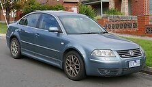I&scaron;ori&scaron;kai Passat su W8 varikliu atrodė tik &scaron;iek tiek kitaip nei kiti &ndash; jį i&scaron;davė ženkliukai, žemesnė važiuoklė su didesniais ratais, nedidelis spoileris gale, dar pora detalių. (OSX, Wikimedia)
