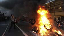 Ūkininkų surengtas protestas Briuselyje: pienu apipiltas Europos parlamentas