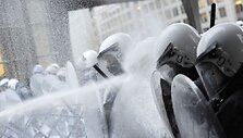 Ūkininkų surengtas protestas Briuselyje: pienu apipiltas Europos parlamentas