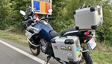 Keliautojas Karolis Mieliauskas motociklu i&scaron;važiavo į vietą, kur baigiasi žemė