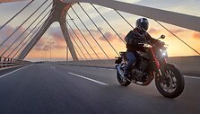 Motociklas &bdquo;Honda Hornet&ldquo; (2023)