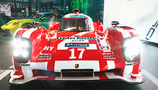Vilniuje - &bdquo;911 Edition 50 Years Porsche Design&rdquo; ir Le Mano automobilis &bdquo;Porsche 919 Hybrid&ldquo;