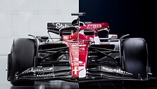 &bdquo;Alfa Romeo&ldquo; C43, palyginimas su senuoju bolidu