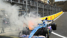 Baku užsidegė P.Gasly automobilis