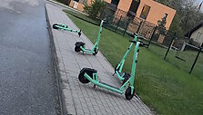 Paspirtukai Vilniuje: kaip praeiti silpnaregiams ir neregiams?
