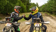 AGDakar school pasirodymas Breslau ralyje
