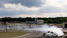 BMW ir &bdquo;Mercedes-Benz&ldquo; tapo vienu kūnu ir praėjusiose &bdquo;BetSafe Drift Camp #3&ldquo; Pro lygos varžybose