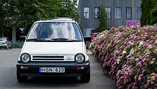Senučiukas &bdquo;Honda Jazz&ldquo;, akimirksniu sužavintis savo retumu 