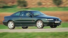 Opel Calibra Turbo su 4 varomais ratais. Tai &ndash; greičiausia Calibra versija. (Gamintojo nuotrauka)
