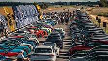 &bdquo;Porsche&ldquo; automobilių paradas, skirtas paminėti &bdquo;Porsche&ldquo; 75 metų įkūrimo sukakčiai