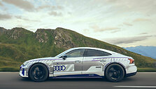 &bdquo;Audi&ldquo; elektrinis  &bdquo;RS e-tron GT&ldquo;