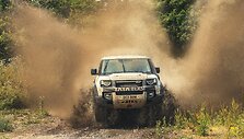 &bdquo;Defender&ldquo; su &bdquo;Bowler&ldquo; rengia specialų ralio čempionatą