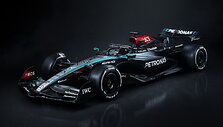&bdquo;Mercedes&ldquo; pristatė naują F1 bolidą W15