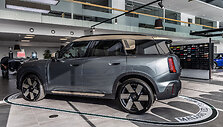 Naujos kartos elektromobilis &bdquo;Mini Cooper SE&ldquo; 