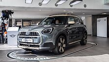 Naujos kartos elektromobilis &bdquo;Mini Cooper SE&ldquo; 