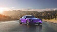 &bdquo;Porsche&ldquo; pristatė keturvietį &bdquo;Taycan Turbo GT&ldquo; ir dvivietį &bdquo;Turbo GT&ldquo; su &bdquo;Weissach&ldquo; paketu.