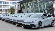 &bdquo;Telia&ldquo; įsigijo 50 elektromobilių &bdquo;CUPRA Born&ldquo;