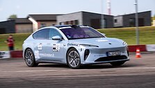 Elektromobilis &bdquo;NIO ET5&ldquo; Press ralyje