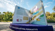 Pristatytas leidinys moksleiviams &bdquo;Saugus kelyje&ldquo;. 