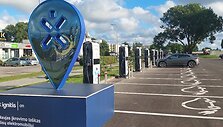 Merit Piibe kelionė elektromobiliu per Baltijos &scaron;alis