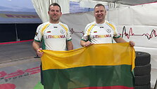 rokas-steponavicius-ir-dovydas-ketvirtis-fia-motorsport-games-iskovojo-bronzos-medali
