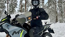 Karolis Mieliauskas ruo&scaron;iasi kelionei į Suomiją motociklu