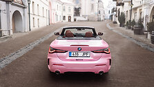 Rožinis &bdquo;Bolt&ldquo; kabrioletas BMW 4 &Scaron;v.Valentino dienai
