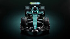 &bdquo;Aston Martin&ldquo; F1 komandos automobilis pristatymo Londone metu