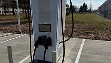 &bdquo;DP Acetate&ldquo; baigė įrengti 4 ABB gamintojo galingiausias elektromobilių įkrovimo stoteles Kaune
