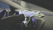 Automobilio salono plastiko valymas