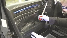 Automobilio salono plastiko valymas