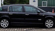 Renault Vel Satis yra ilgesnis už tų pačių laikų Audi A6. (M 93, Wikimedia (CC BY-SA 3.0)