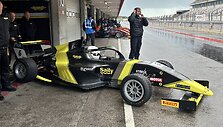 Lietuvos lenktynininkai Markas &Scaron;ilkūnas ir Tomas Rudokas Portugalijos Portimao trasoje vykusiame antrajame F4 &bdquo;Winter Series&ldquo; etape