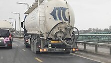 Užblokuota M.K.Čiurlionio tilto juosta Kaune kovo 26 d. rytą