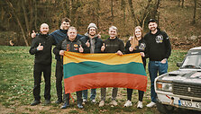Lietuvos atstovai &bdquo;Rallye Prague Revival&ldquo;: Ignas Kazlauskas su Evelina Žvinakevičiūte,  Andrius Velička ir &scaron;turmanas Linas Žvinakevičius, Arūnas Lekavičius su Kastyčiu &Scaron;vedu