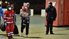 I&scaron;gelbėti įgulos palikto nelegalų laivo &bdquo;Ezadeen&ldquo; keleiviai  2015 m. sausio 03 d. 